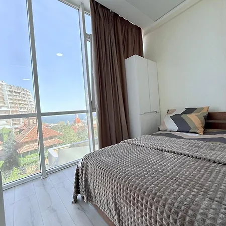 Appartement двухкомнатная с видом на море *